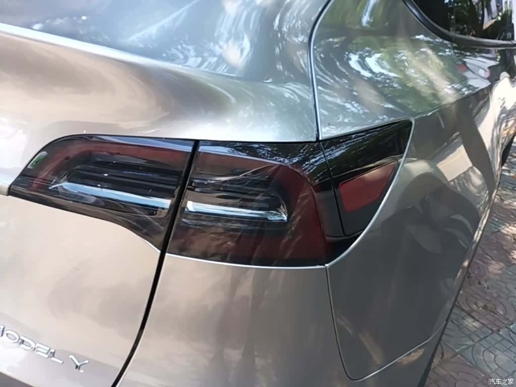 Tesla Model Y, 2023 8