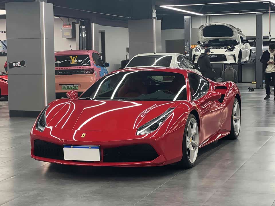 Ferrari 488