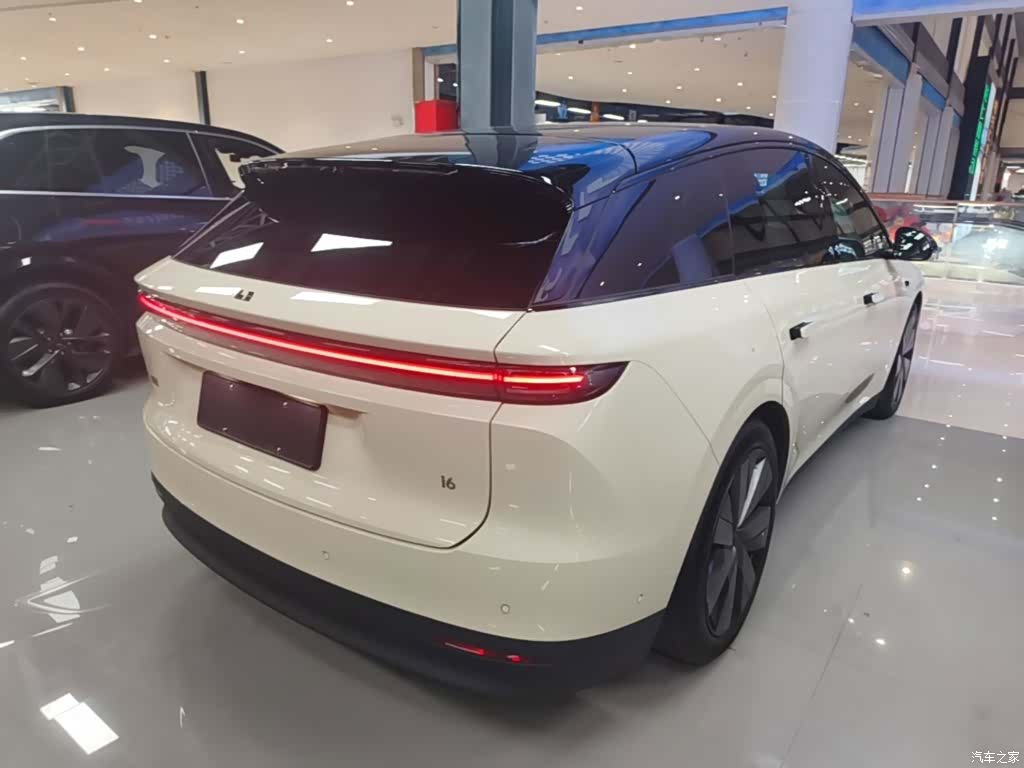 Li Auto i6, 2025 7