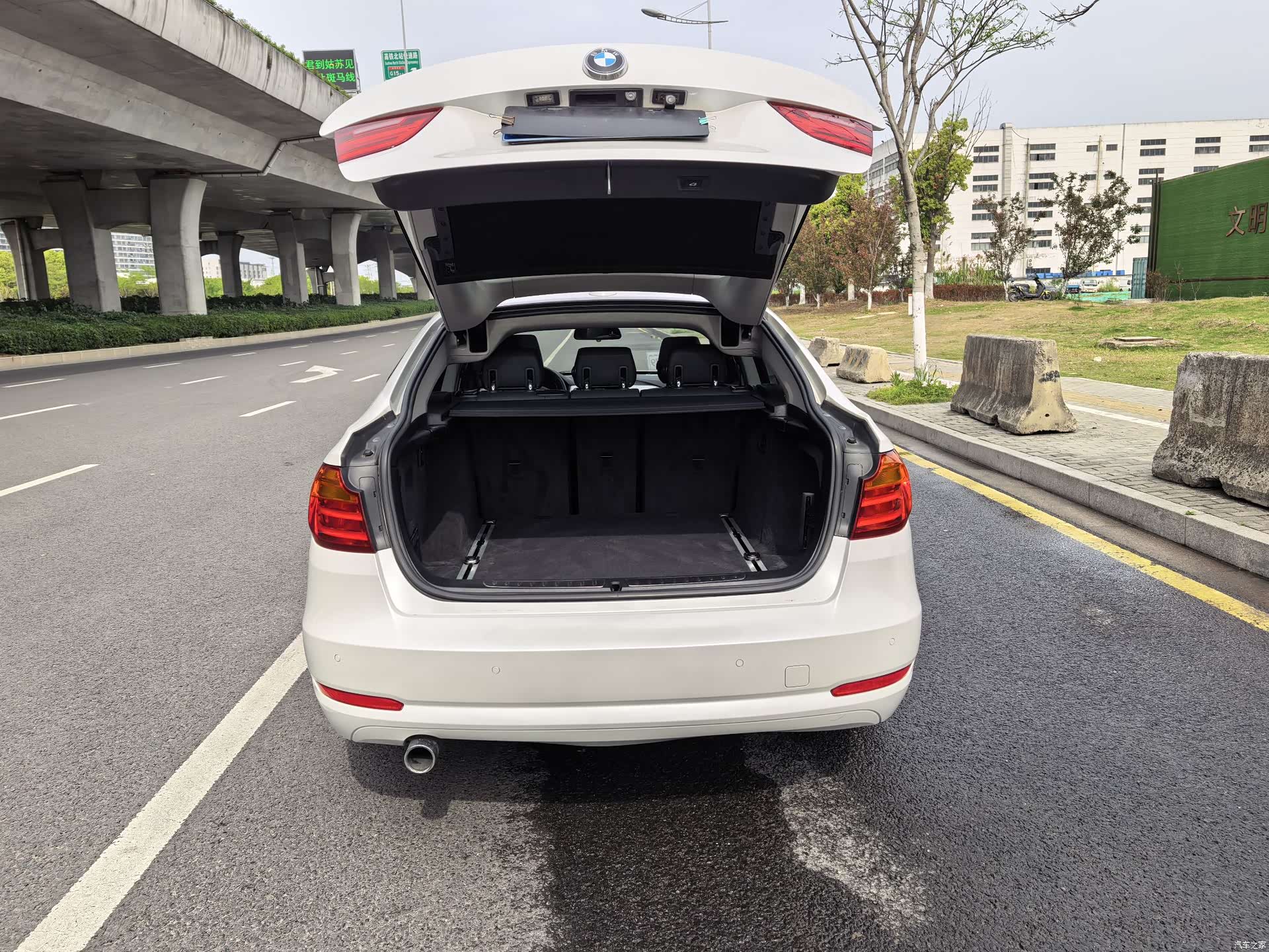 BMW 3 Series, 2015 14