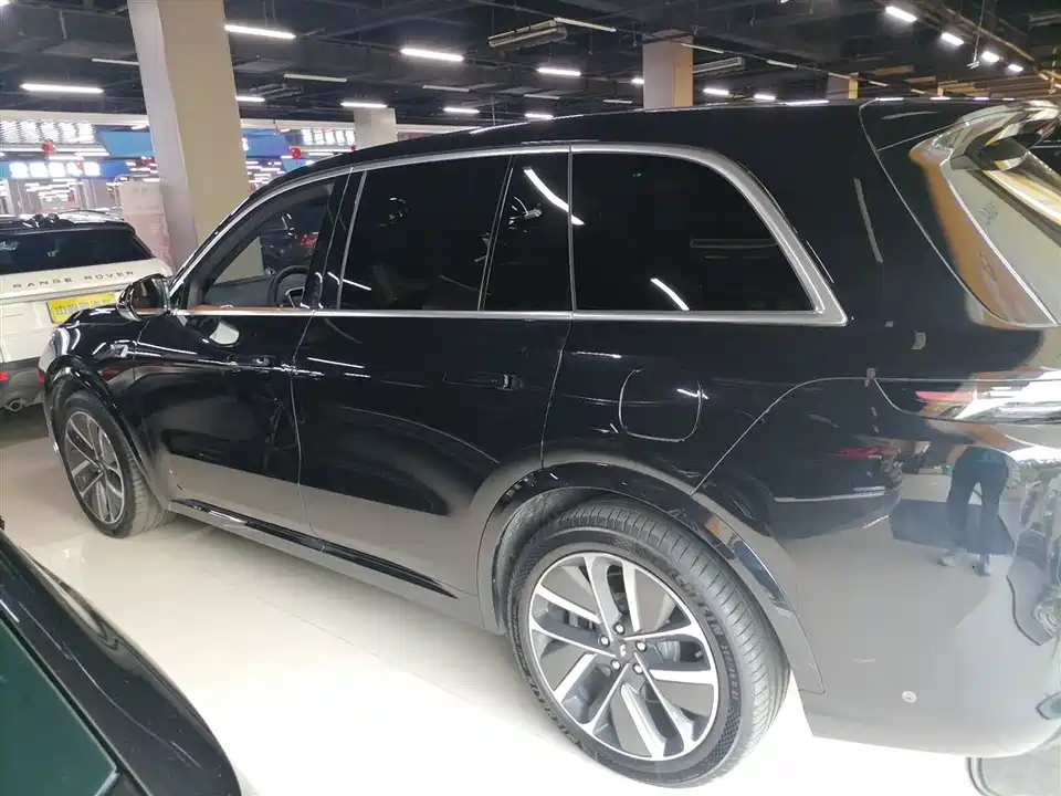 Li Auto Ideal L8