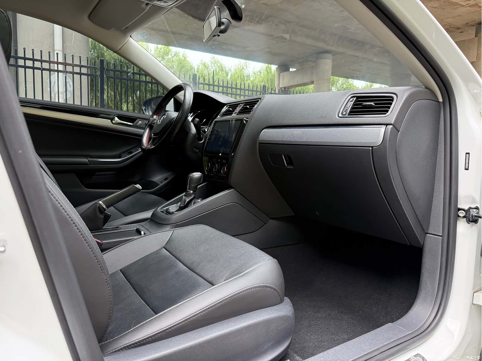 Volkswagen Sagitar, 2019 9