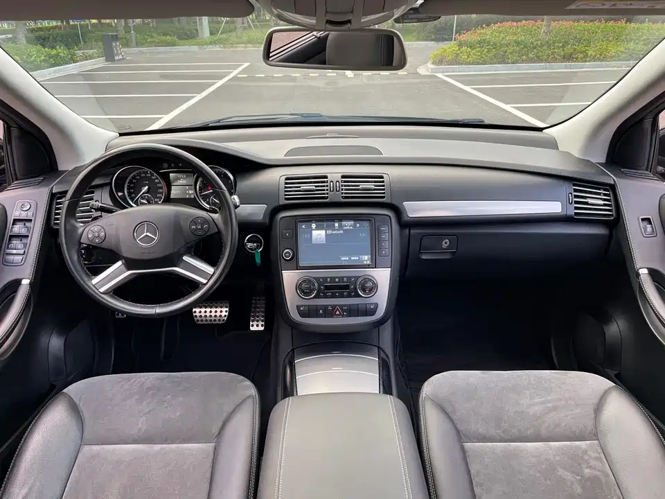 Mercedes-Benz R-class