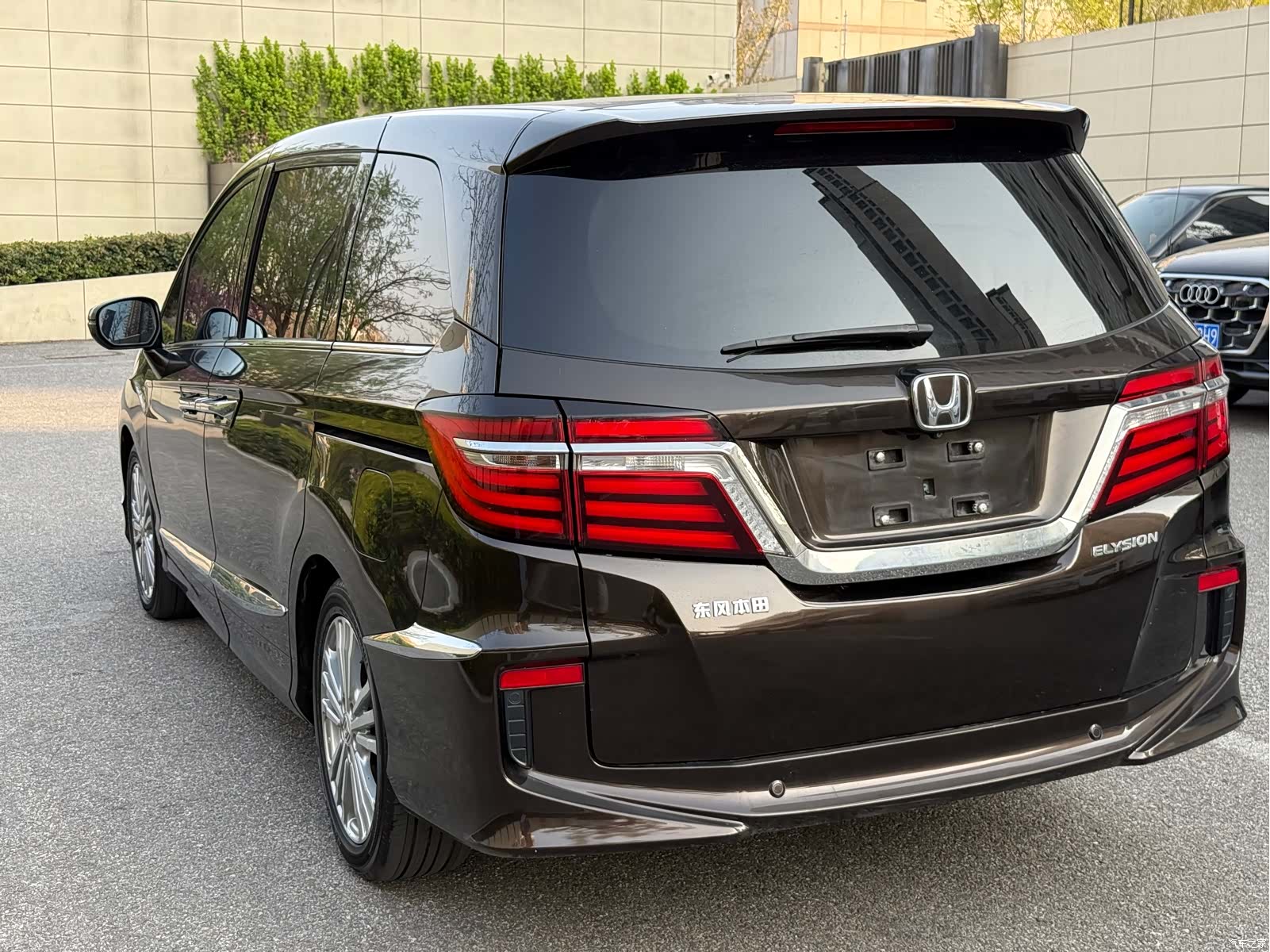 Honda Elysion, 2017 4