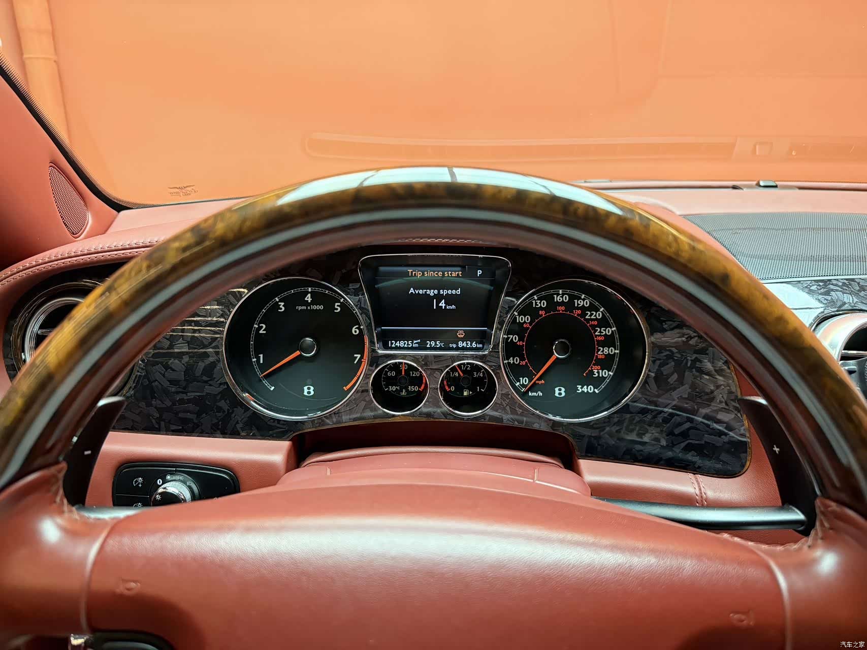 Bentley Flying Spur, 2012 11