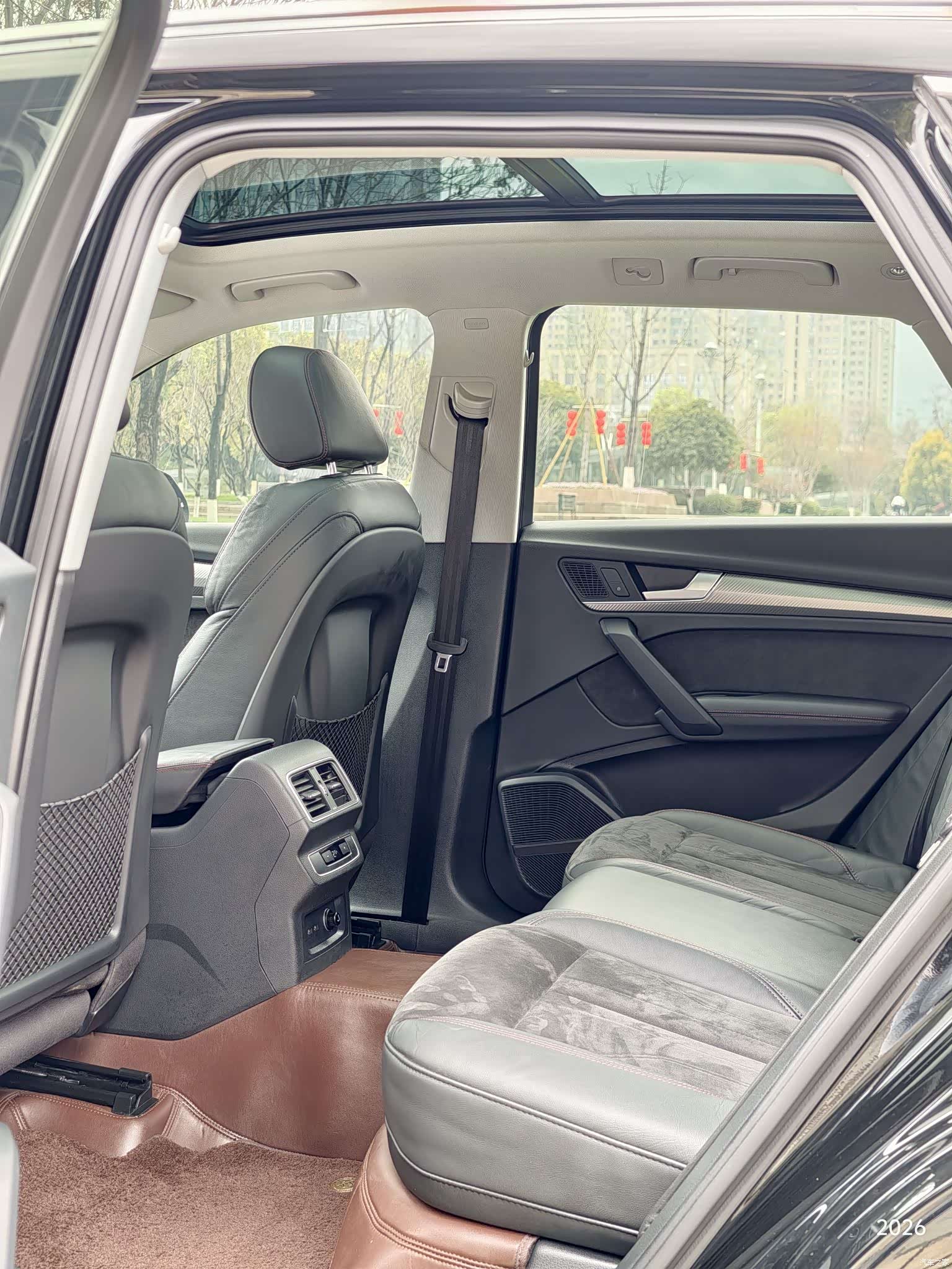 Audi Q5L, 2020 все фото