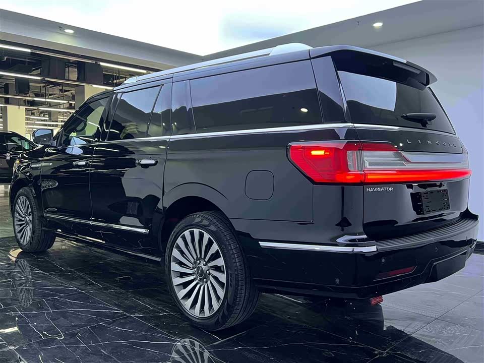 Lincoln Navigator
