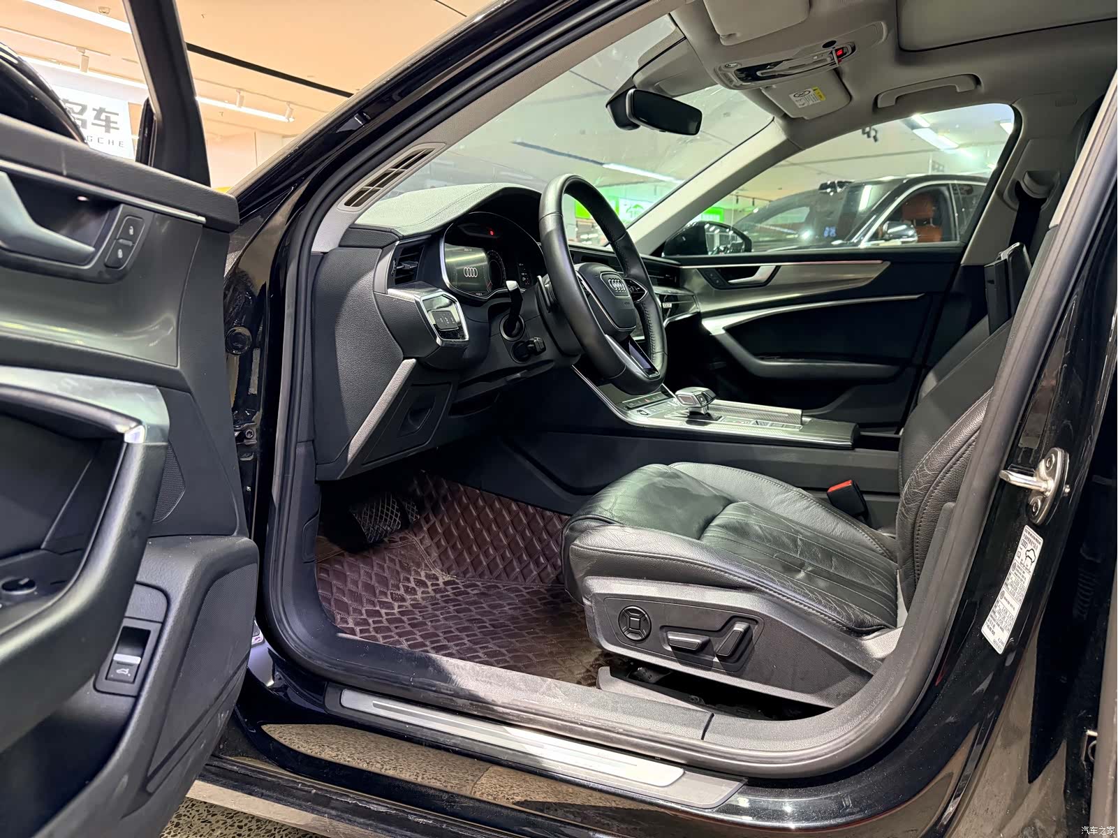 Audi A6L, 2021 все фото