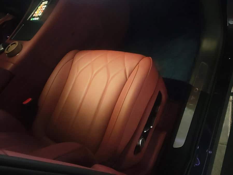 AITO M8 2025, фото 8