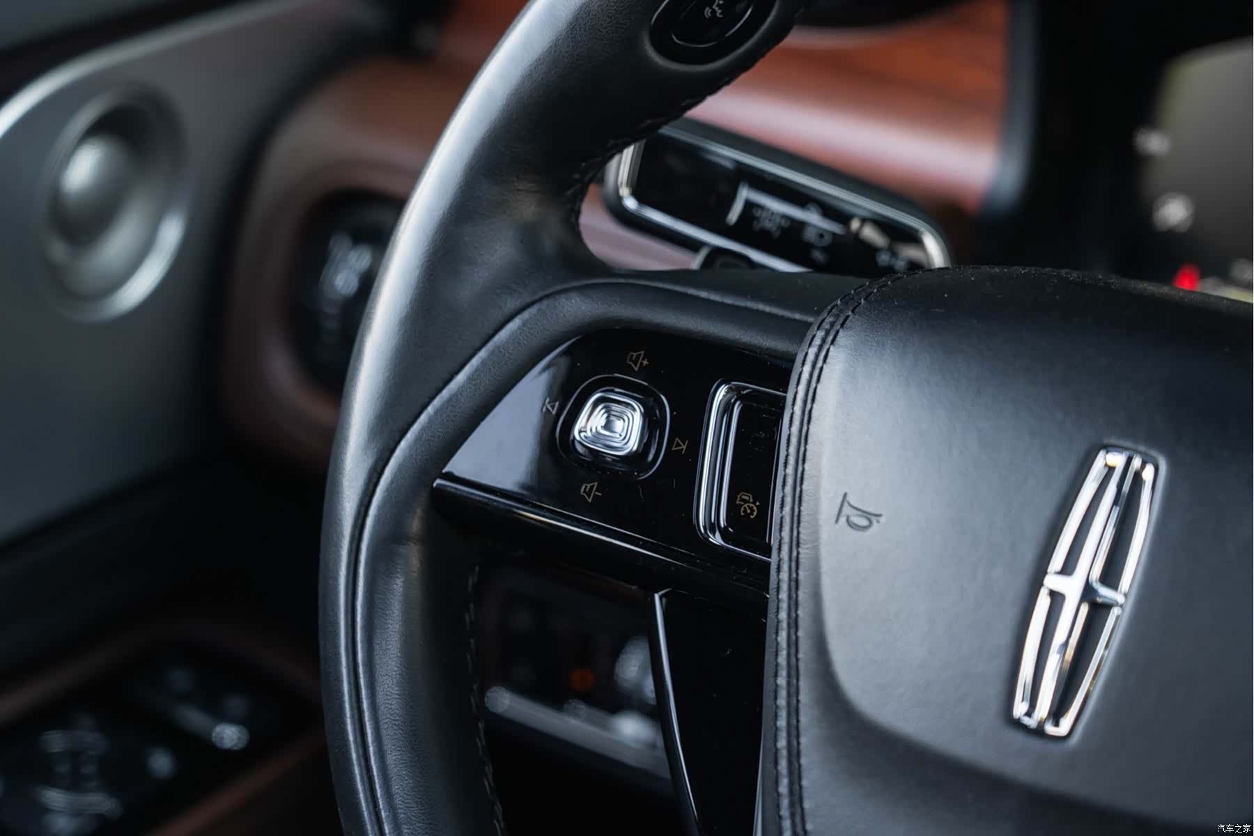 Lincoln Aviator, 2021 17