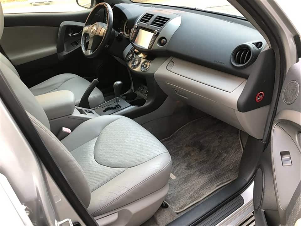 Toyota RAV4 Rongfang