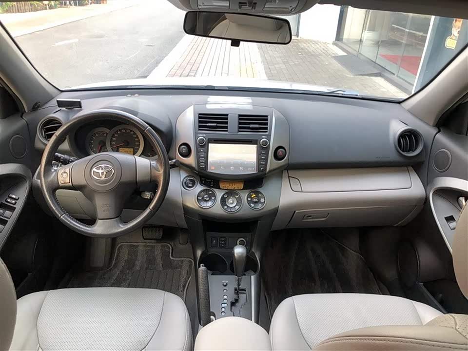 Toyota RAV4 Rongfang