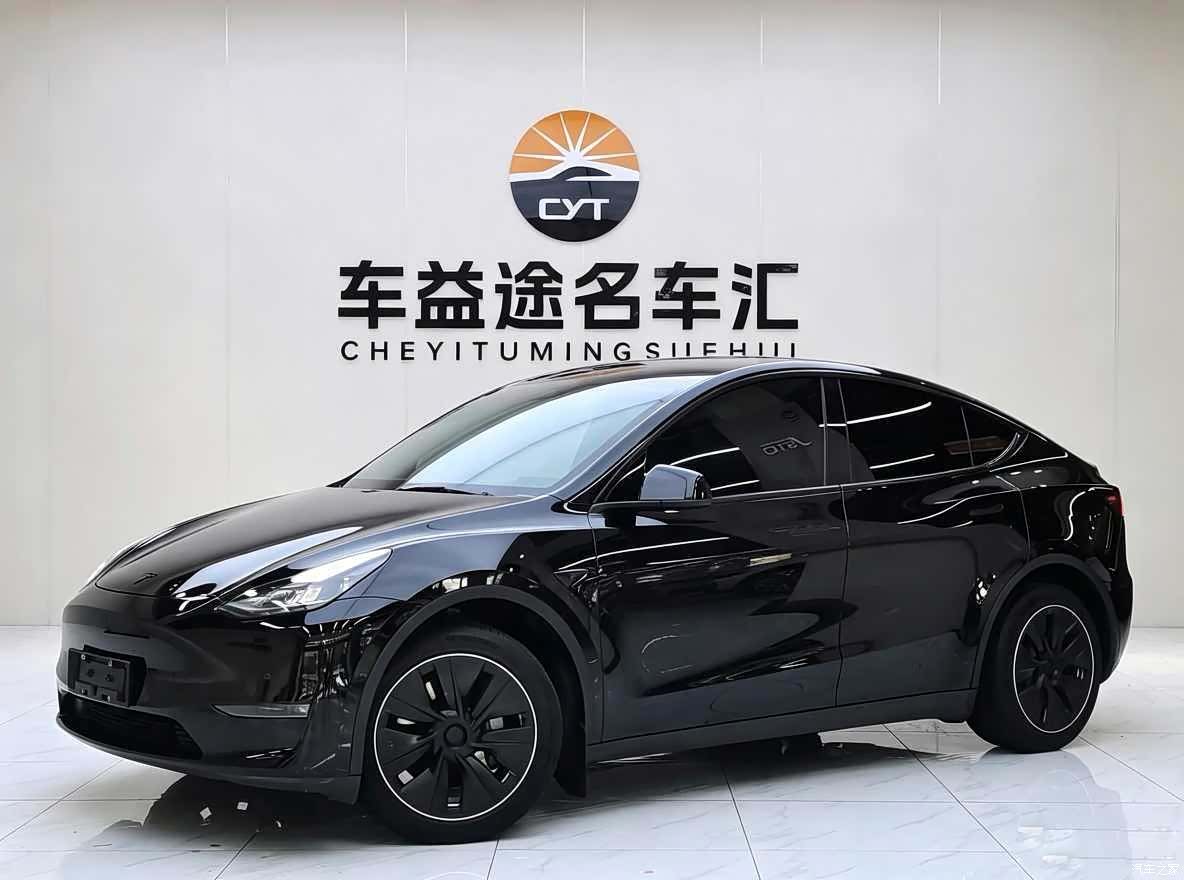 Tesla Model Y, 2023 1