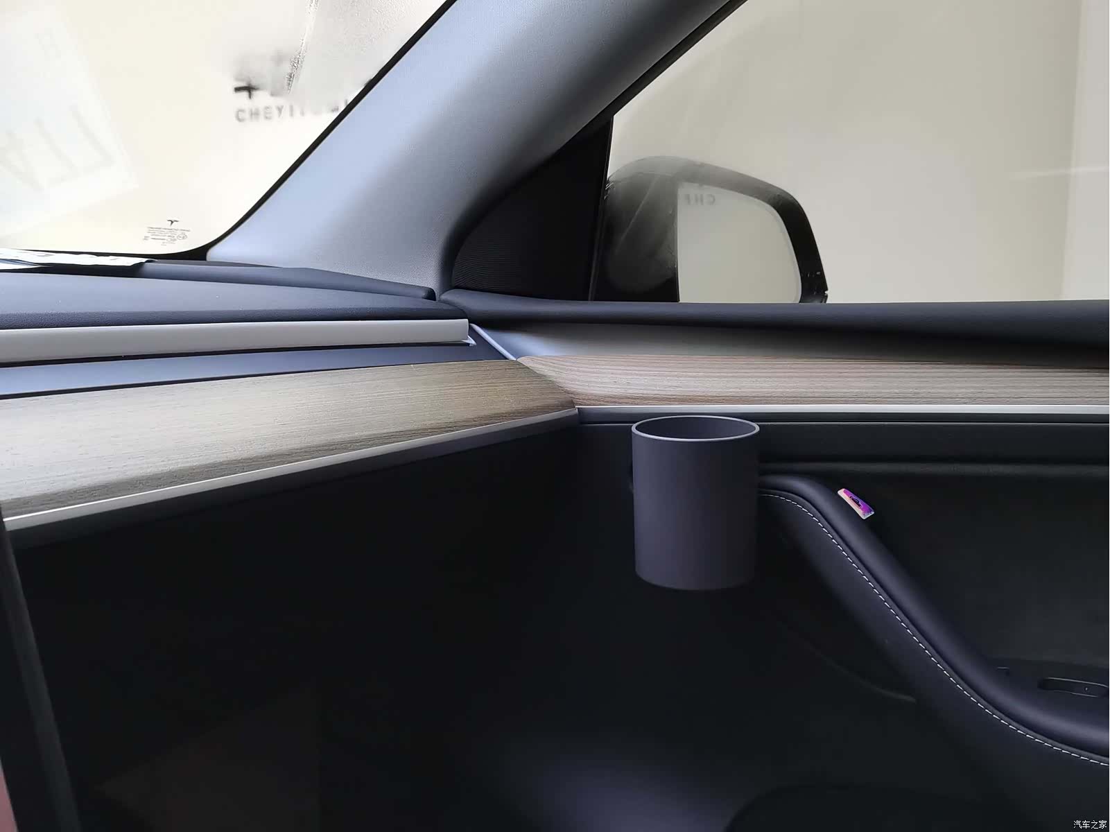 Tesla Model Y, 2023 19