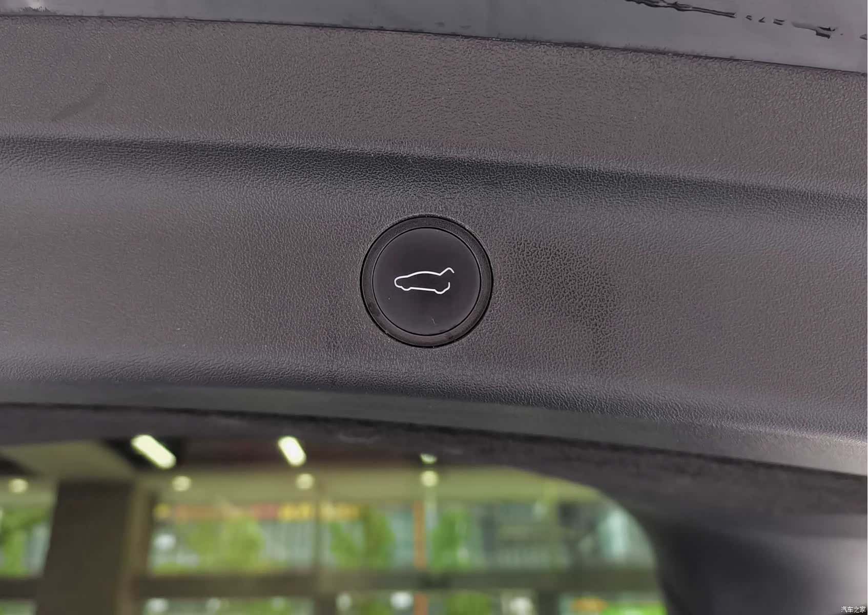 Tesla Model Y, 2023 25