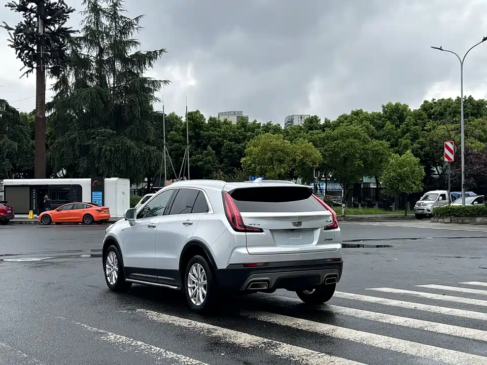 Cadillac XT4