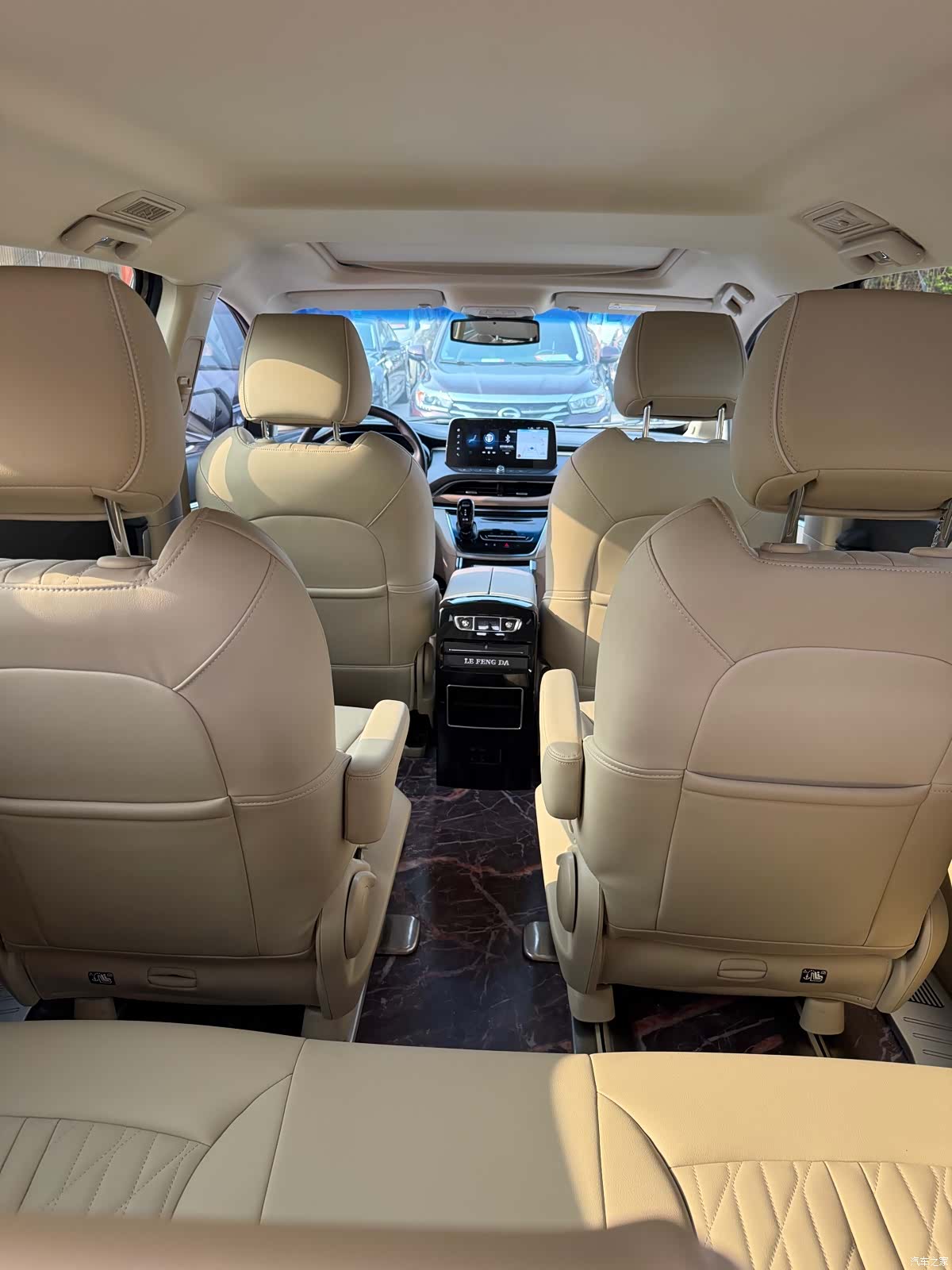Buick GL8, 2023 10