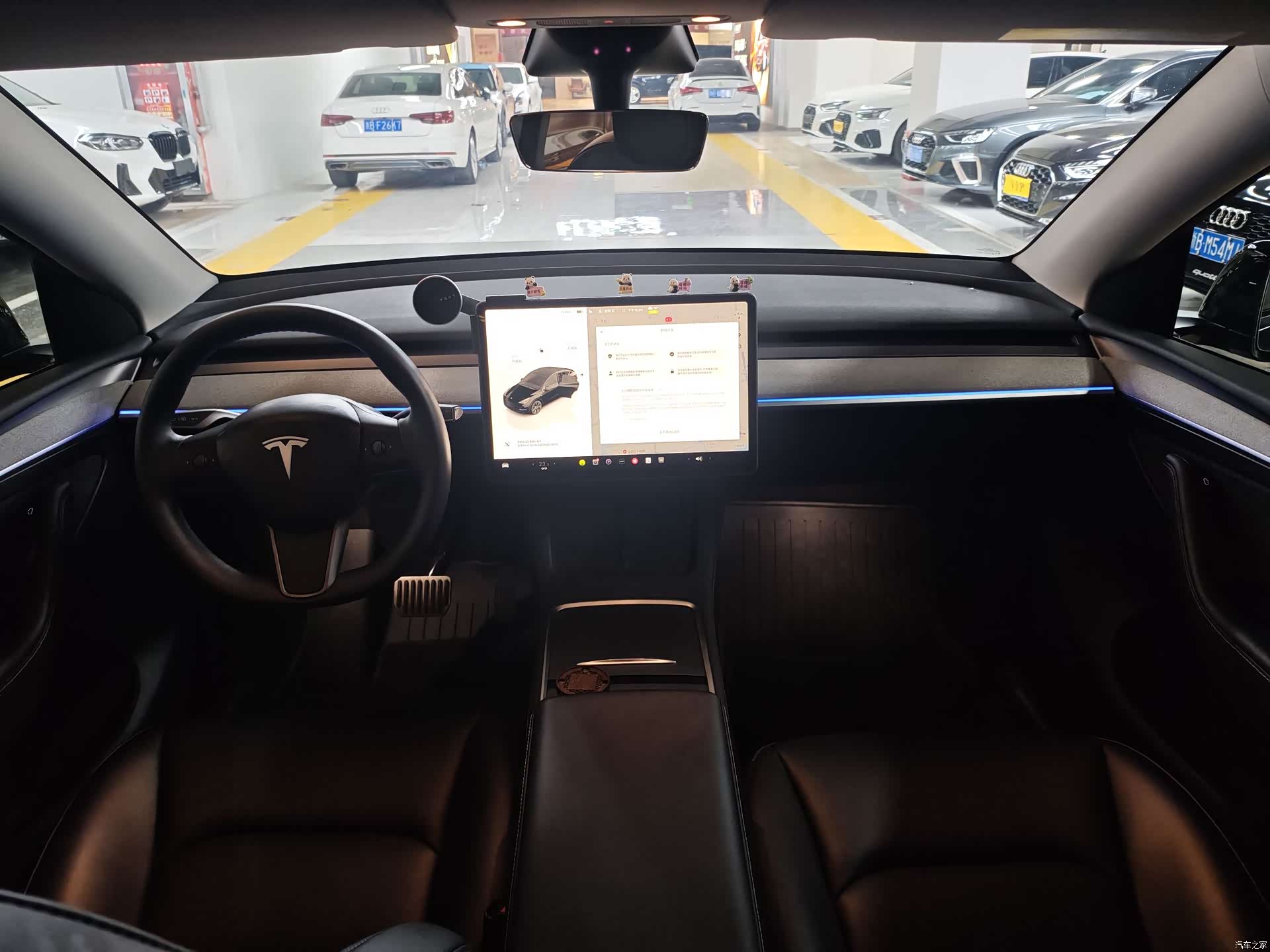 Tesla Model Y, 2023 4