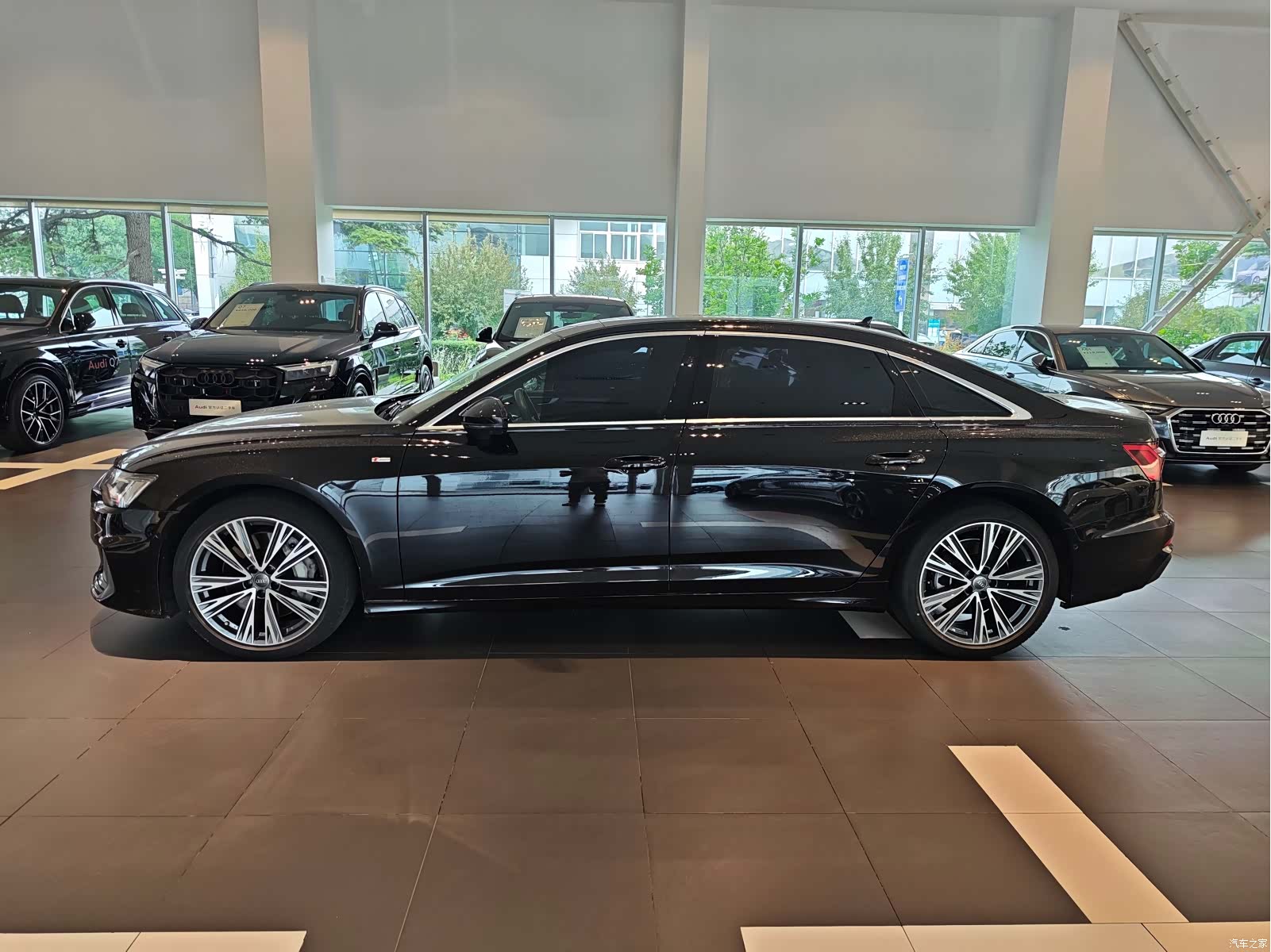 Audi A6L, 2020 3