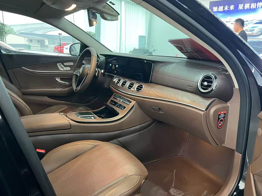 Mercedes-Benz E-Class 2021, фото 9