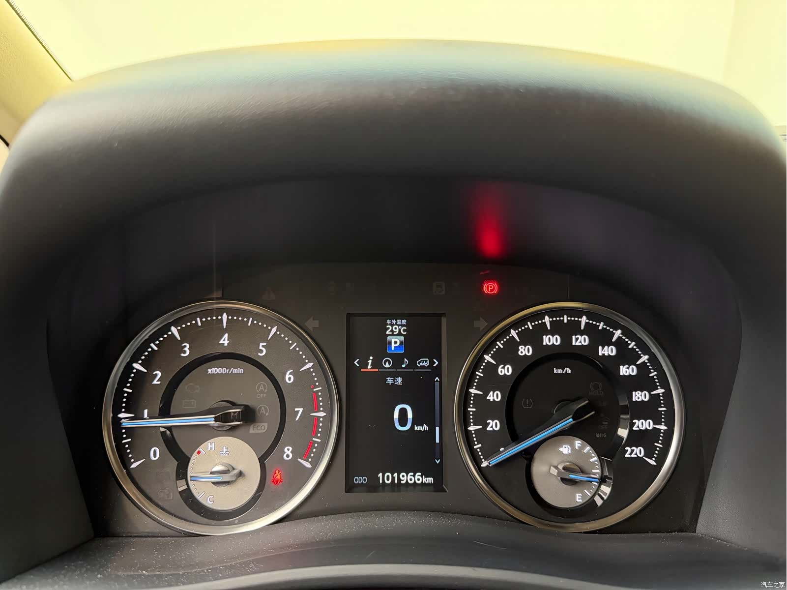 Toyota Alphard, 2017 17