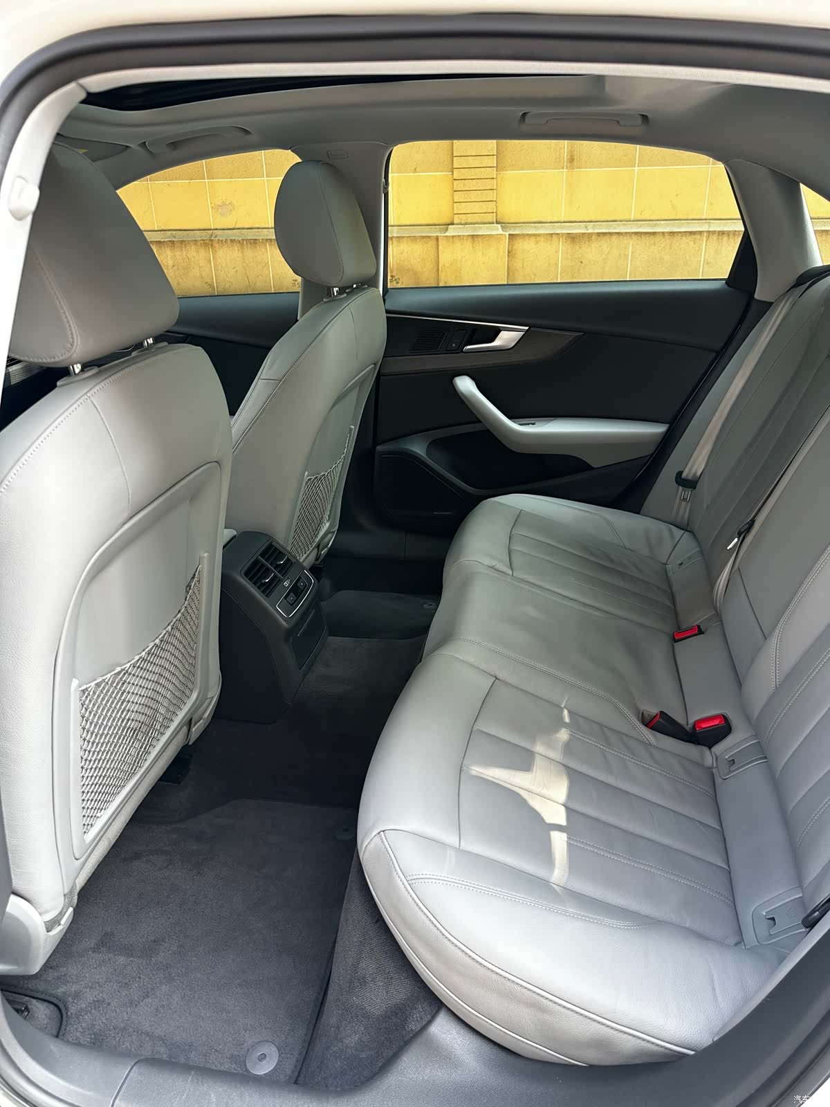 Audi A4L, 2016 7