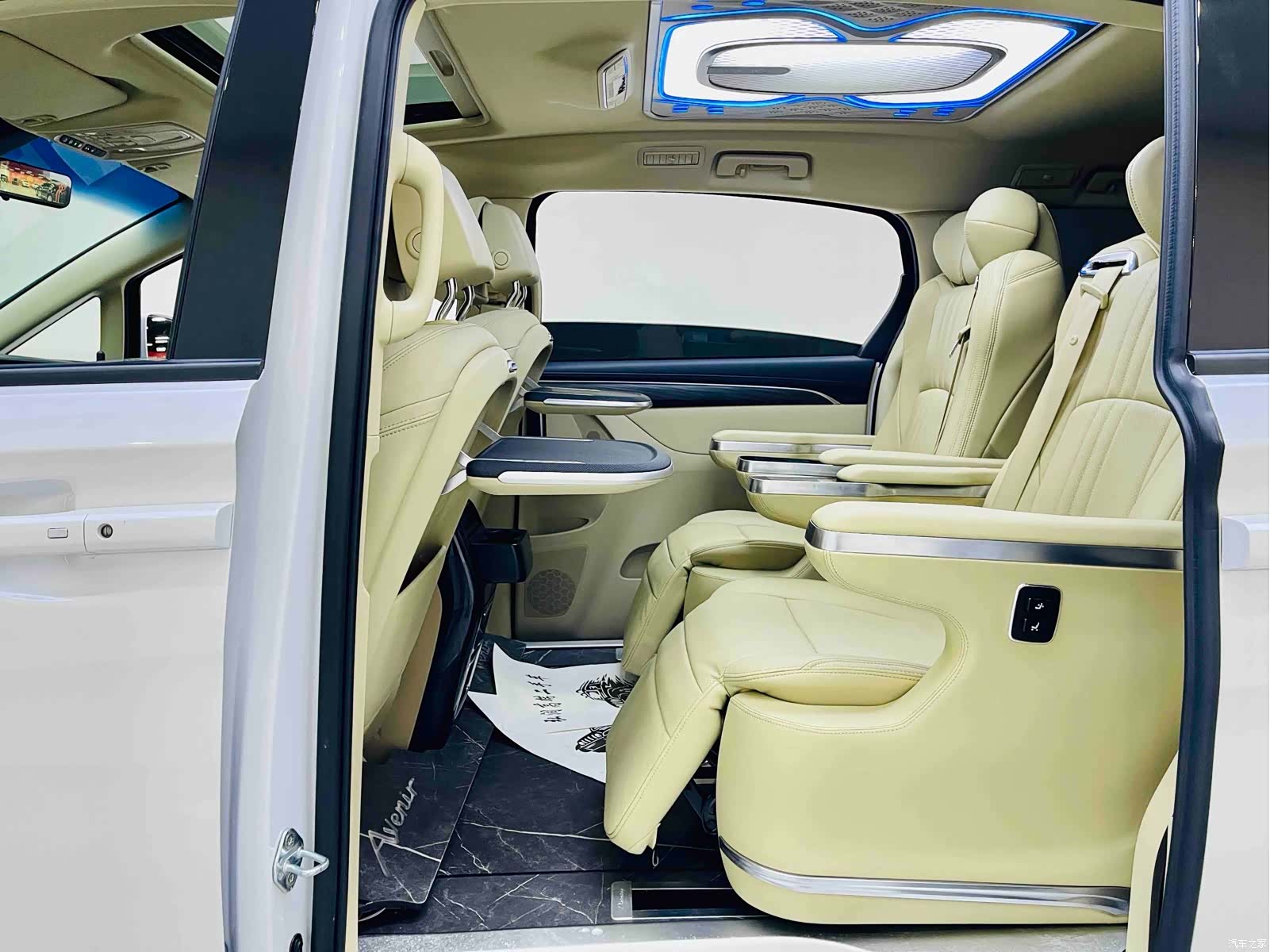 Buick GL8, 2023 8