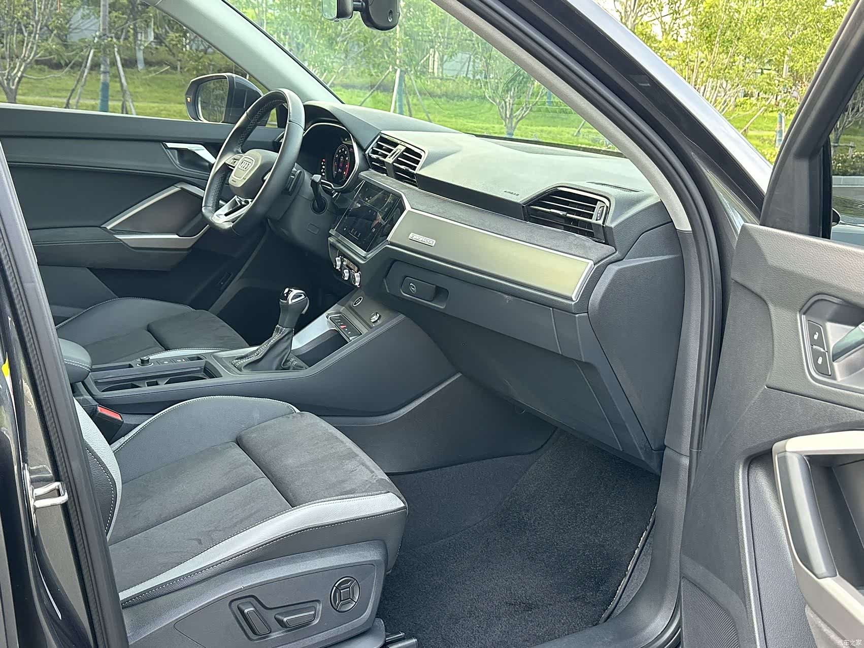 Audi Q3, 2022 8