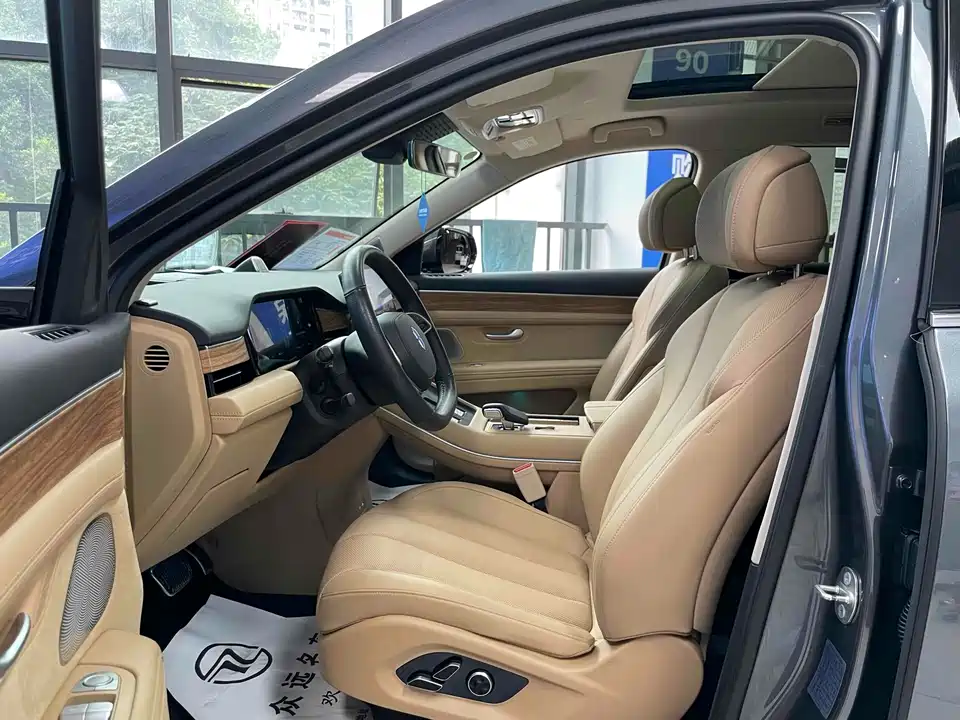 AITO Ask the world M7