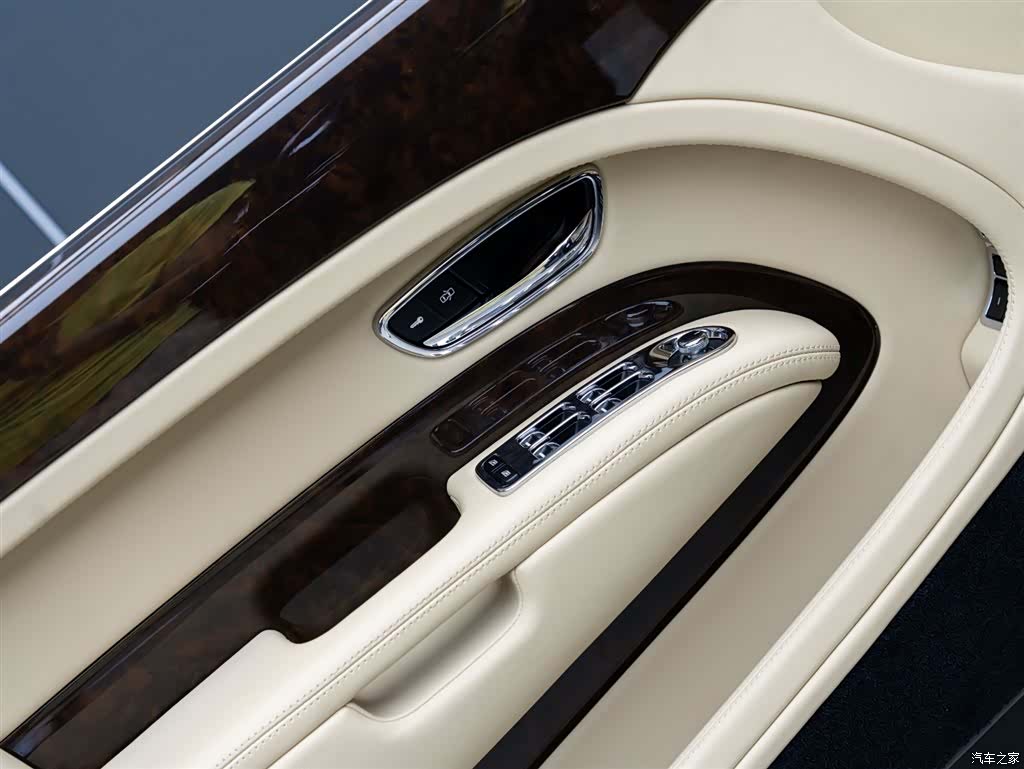 Bentley Mulsanne, 2016 8