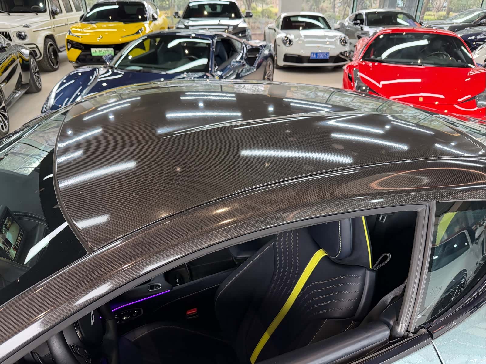 Aston Martin DB11, 2019 2