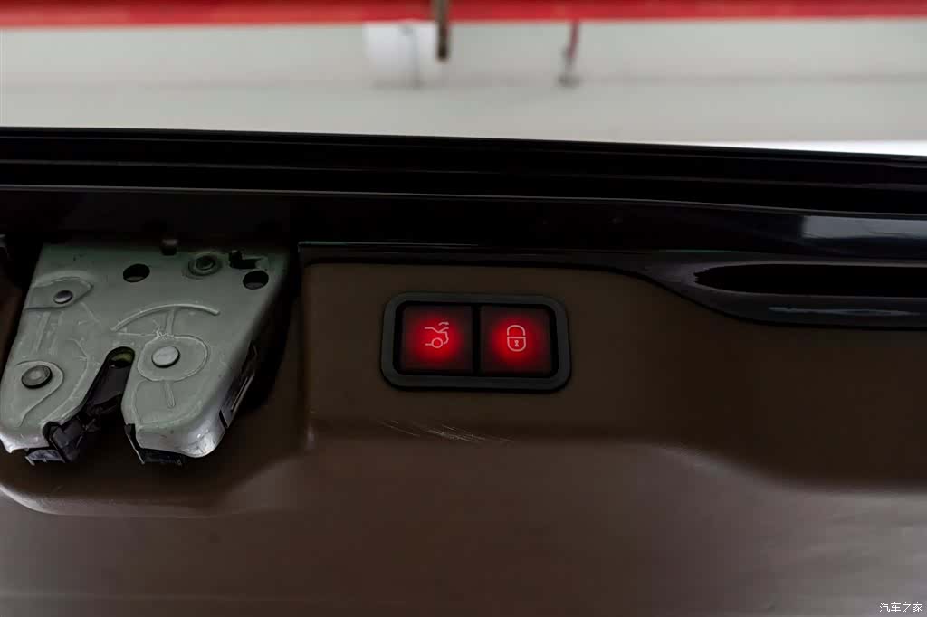 Mercedes-Benz VI, 2019 10