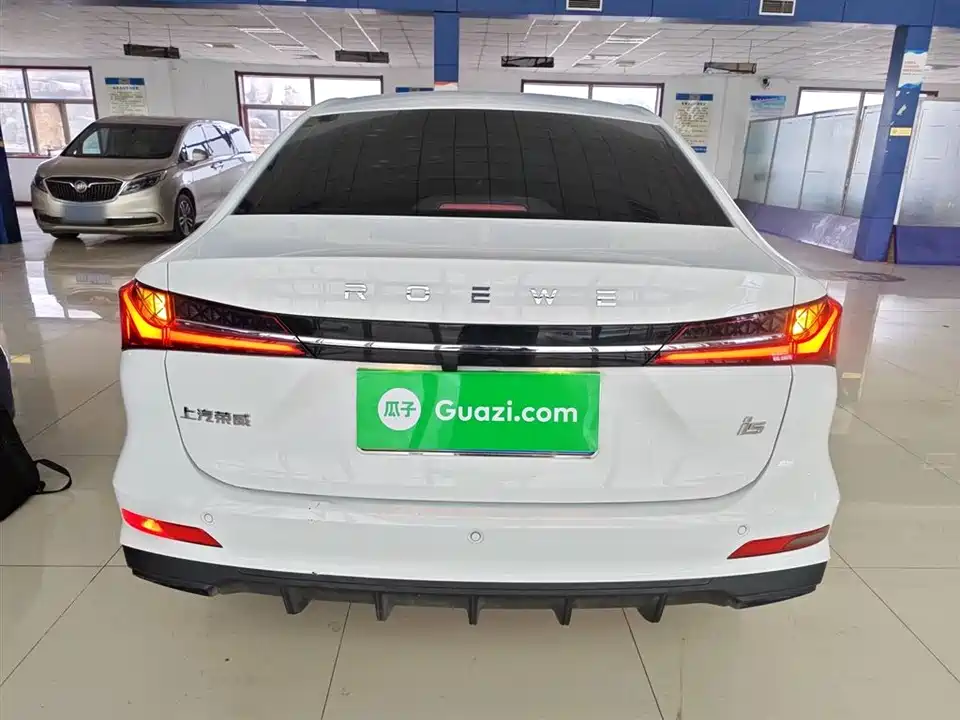 Roewe i5