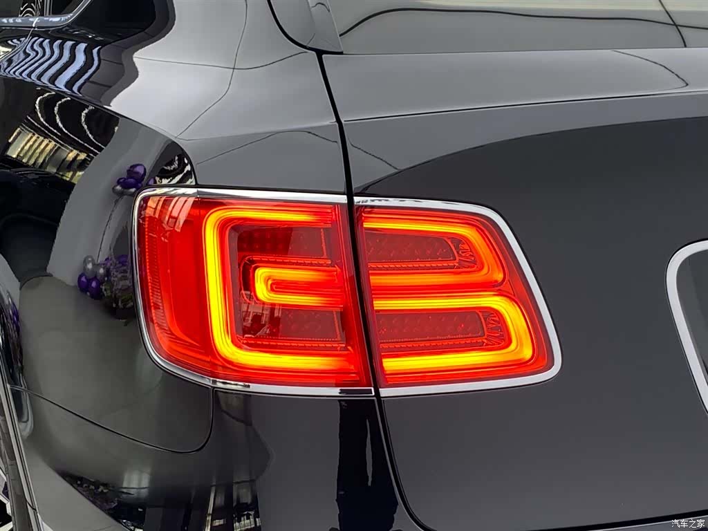Bentley Bentayga, 2018 34