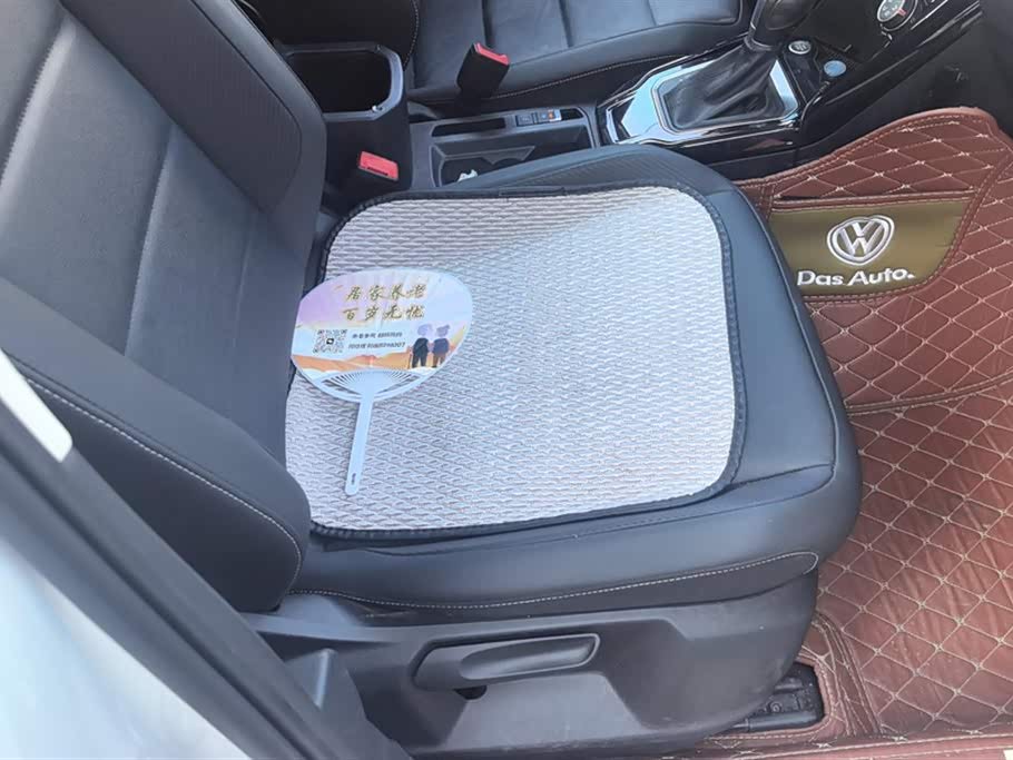 Volkswagen T-ROC exploring Songs