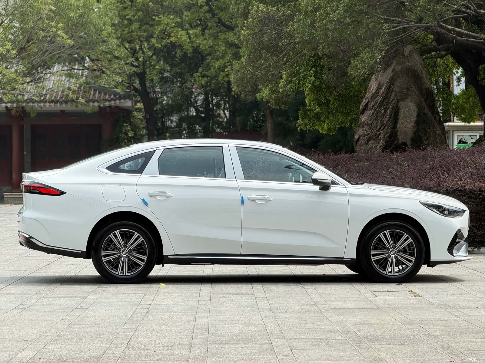 Geely 6, 2026 32