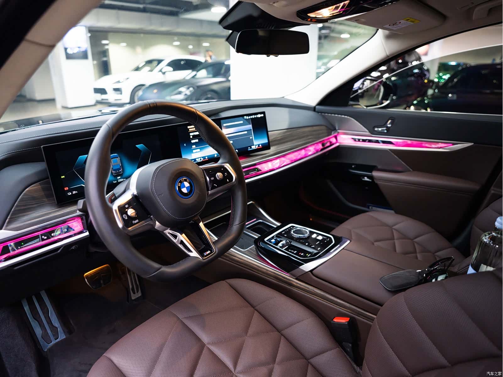 BMW i7, 2024 18