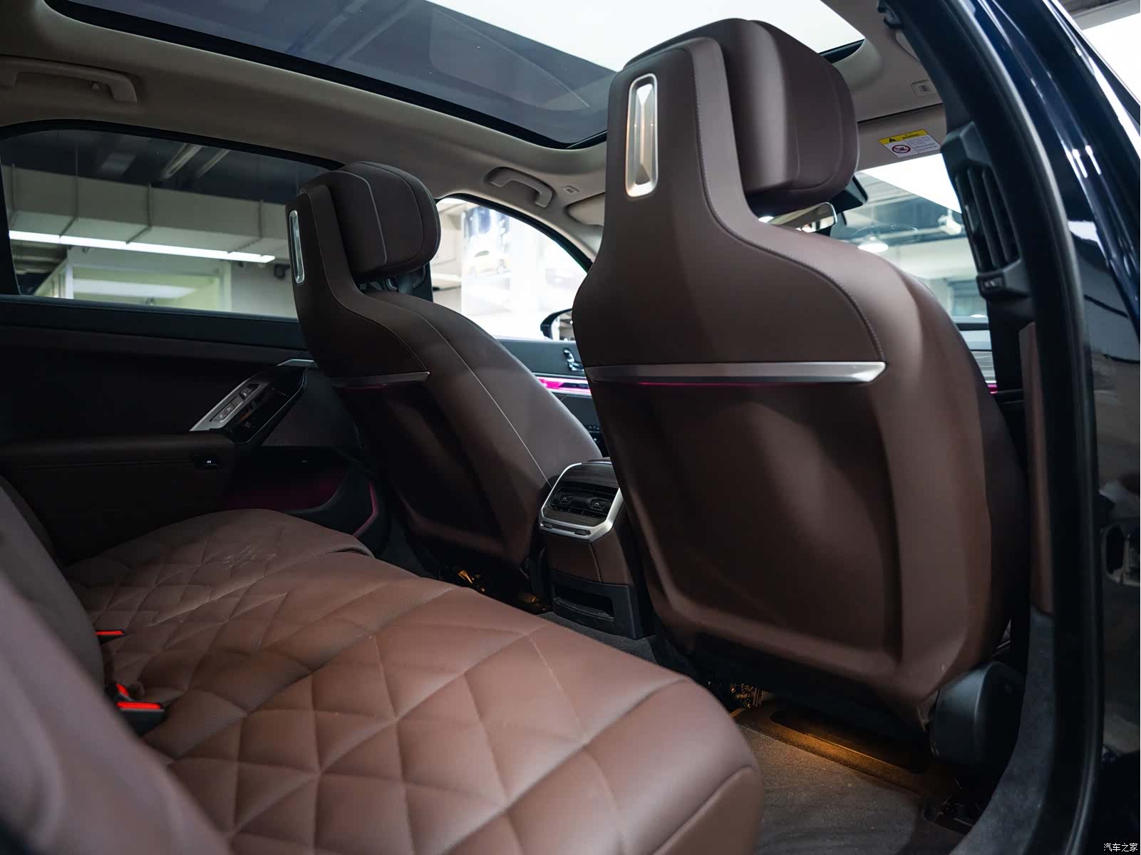 BMW i7, 2024 30