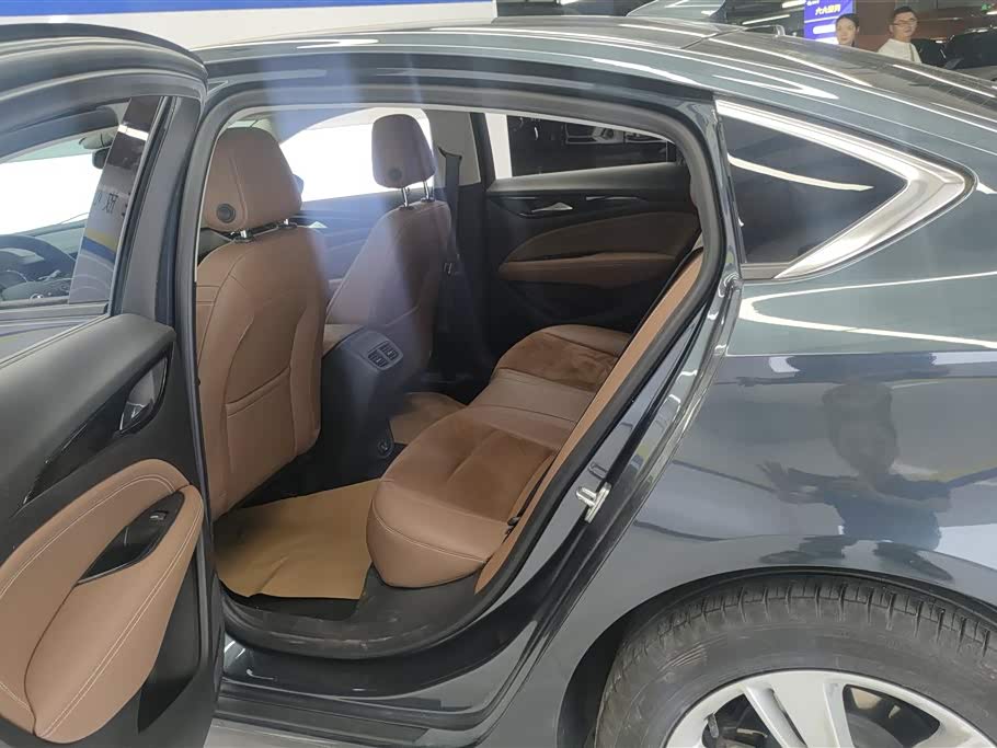Tank Chengdu Car