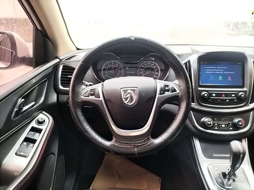 Wuling 560, 2016 11