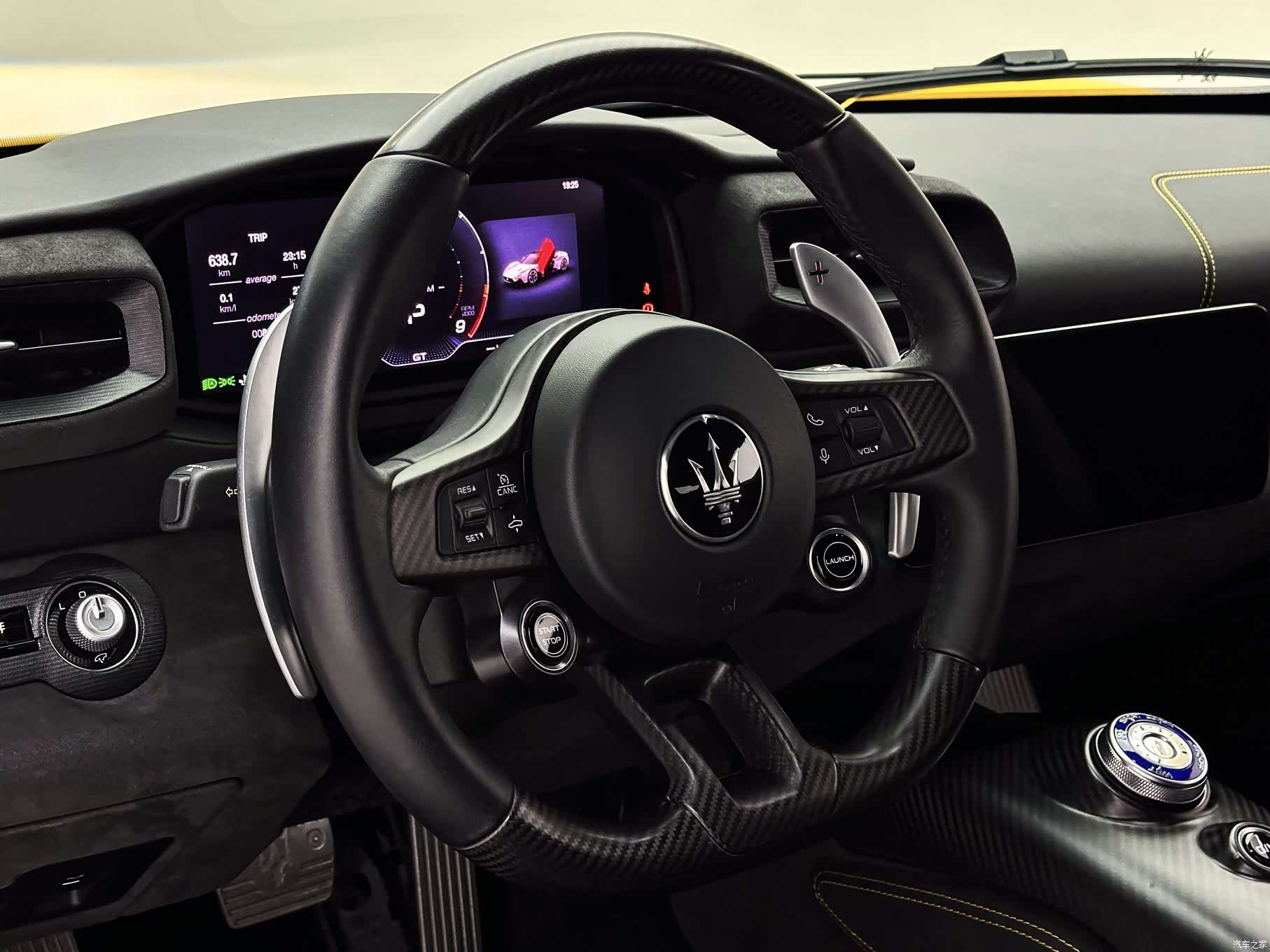 Maserati MC20, 2023 все фото