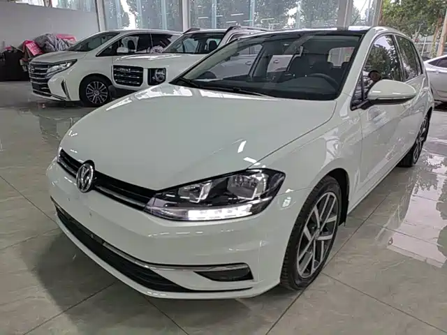 Volkswagen Golf 2019 — купить из Китая под заказ