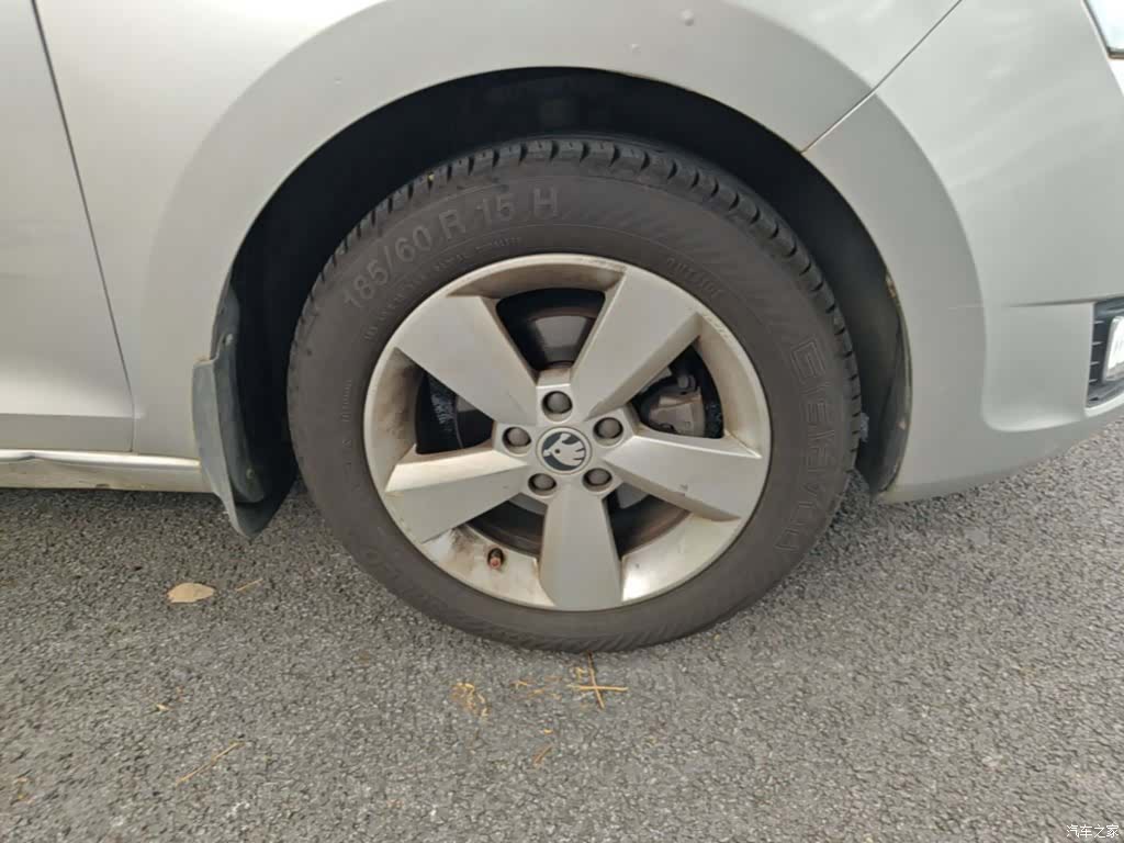 Skoda Rapid, 2014 14