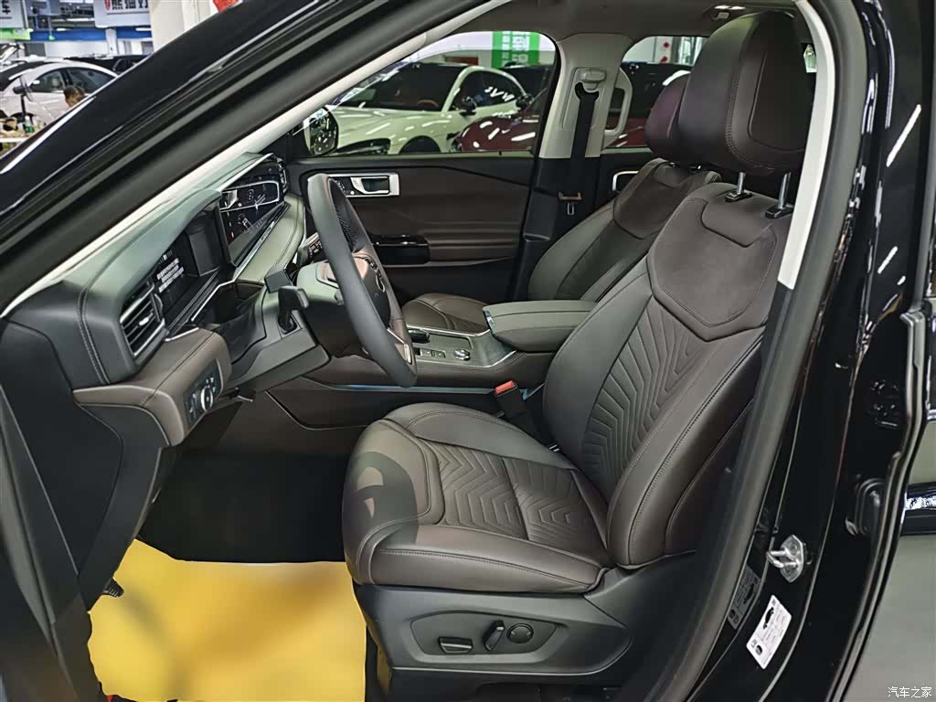 Ford Explorer, 2026 15