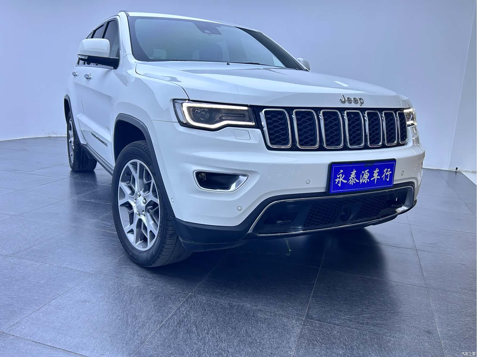 Jeep Grand Cherokee, 2023 3