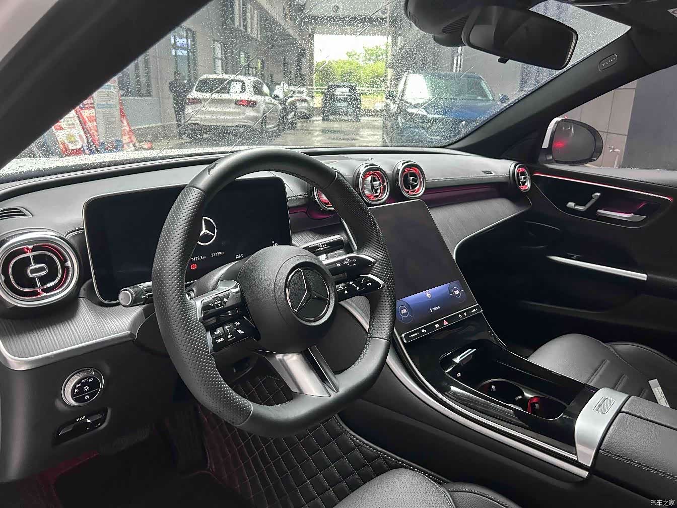 Mercedes-Benz C-Class, 2023 13