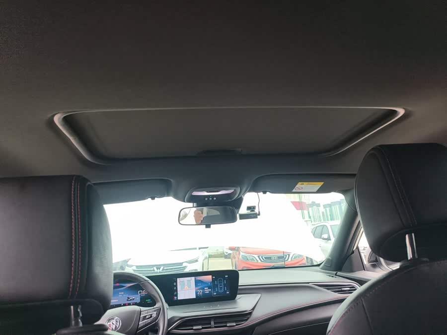 Buick Velar 2023, фото 14