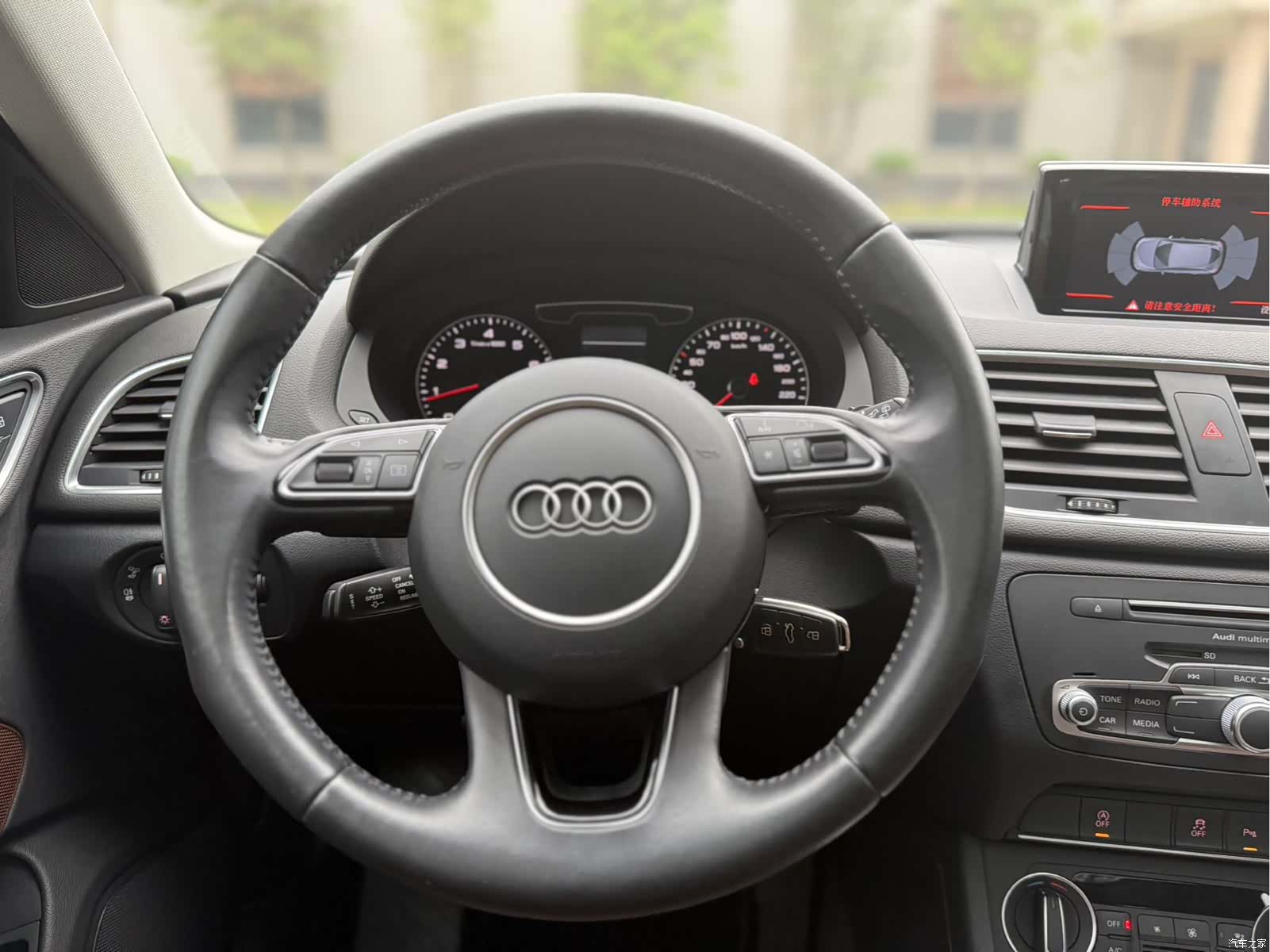 Audi Q3, 2016 11