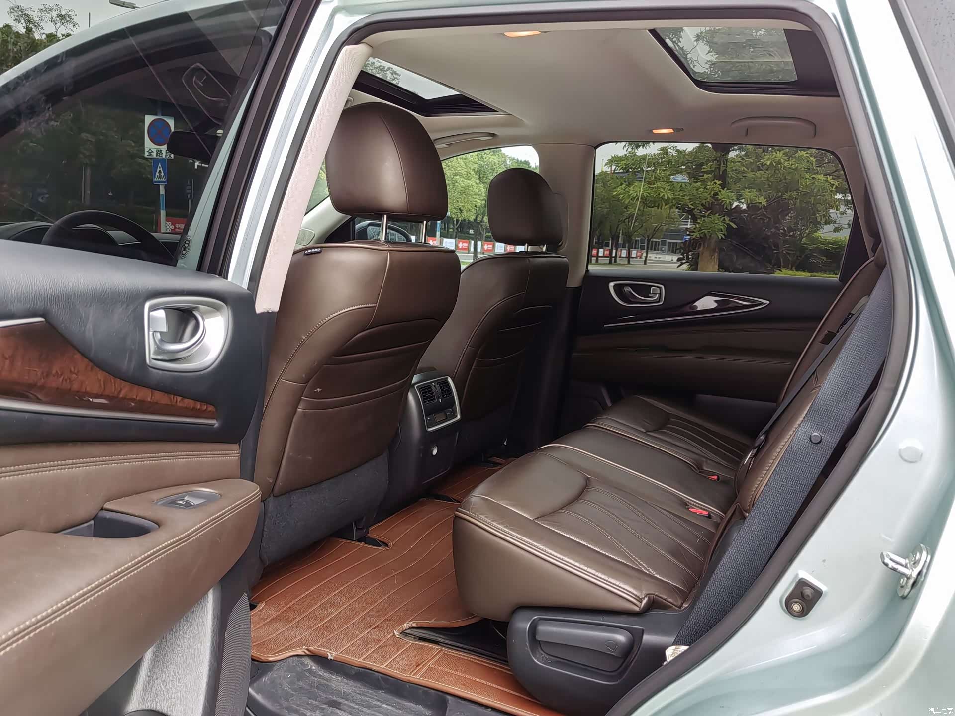 Infiniti JX35, 2014 18