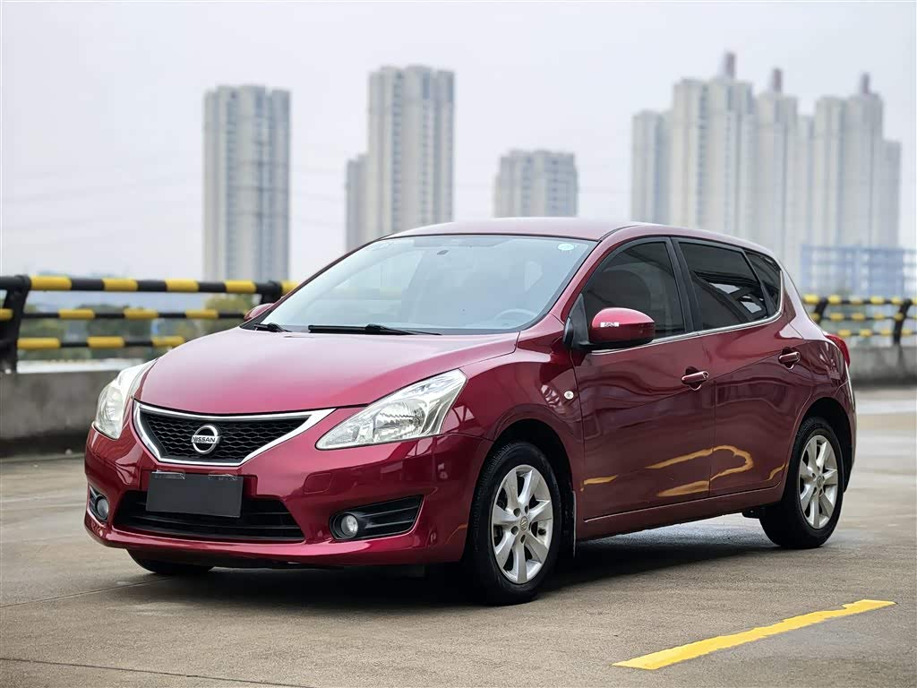 Nissan TIIDA